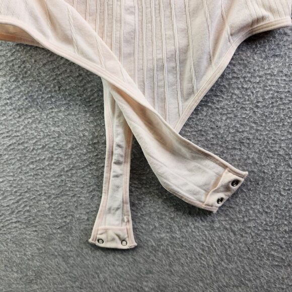 Intimately Free People Bodysuit Womens M/L Pink Ribbed Neutral Thumbholes Crew - Picture 4 of 10